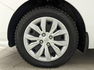 Фото Hyundai Solaris с пробегом