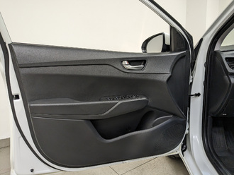 Фото Hyundai Solaris с пробегом