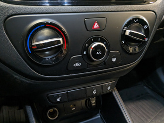 Фото Hyundai Solaris с пробегом