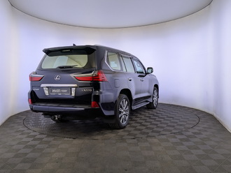 фото Lexus LX III 2017