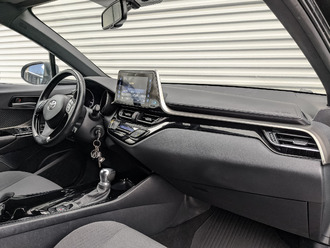 Фото Toyota C-HR с пробегом