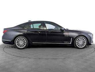 фото BMW 7 (G11/G12) 2022