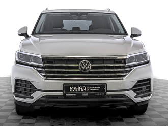фото Volkswagen Touareg III 2020