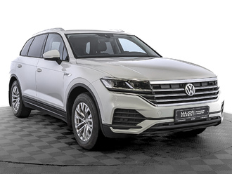 фото Volkswagen Touareg III 2020
