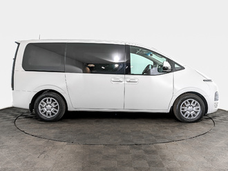 фото Hyundai Staria 2022