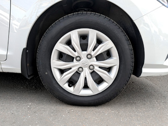 Фото Hyundai Solaris с пробегом