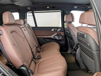 фото BMW X7 (G07) 2025