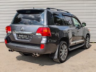 фото Toyota Land Cruiser 200 2013