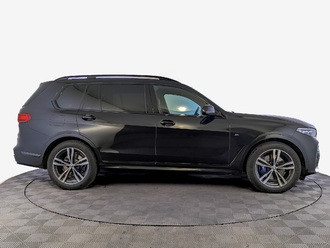 фото BMW X7 (G07) 2021
