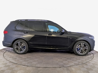 фото BMW X7 (G07) 2021
