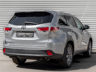 фото Toyota Highlander III 2014