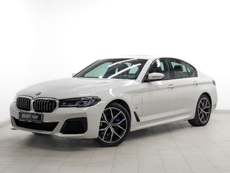 фото BMW 5 (G30/F90) 2020