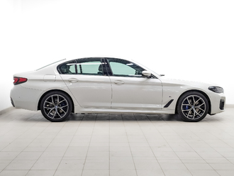 фото BMW 5 (G30/F90) 2020