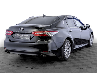 фото Toyota Camry VIII 2020