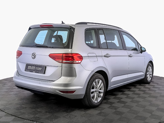 фото Volkswagen Touran II 2016