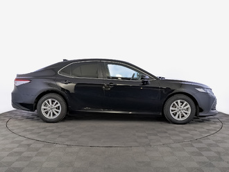 фото Toyota Camry VIII 2019