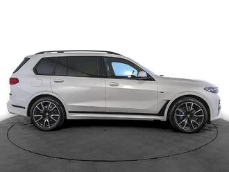 фото BMW X7 (G07) 2020