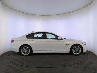 фото BMW 5 (F10/F11) 2016