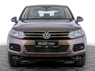 фото Volkswagen Touareg II 2012