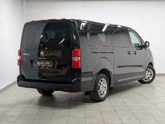 фото Peugeot Traveller 2021
