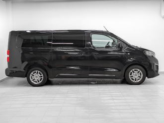 фото Peugeot Traveller 2021
