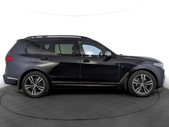 фото BMW X7 (G07) 2021