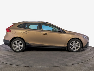 фото Volvo V40 II 2014
