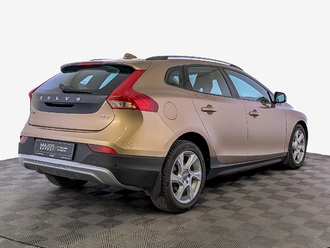 фото Volvo V40 II 2014