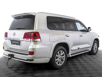 фото Toyota Land Cruiser 200 2021