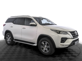 фото Toyota Fortuner II 2021