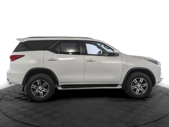 фото Toyota Fortuner II 2021