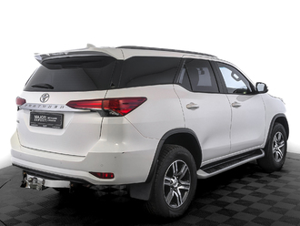 фото Toyota Fortuner II 2021