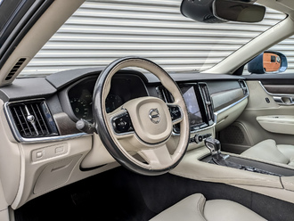 Фото Volvo V90 Cross Country с пробегом