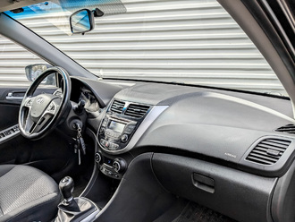 Фото Hyundai Solaris с пробегом