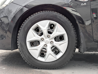 Фото Hyundai Solaris с пробегом