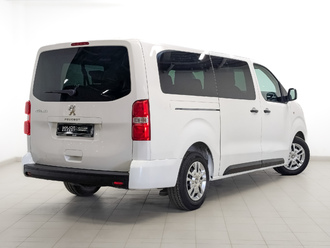 фото Peugeot Traveller 2021