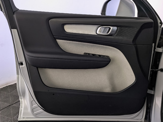 фото Volvo XC40 2019 с пробегом
