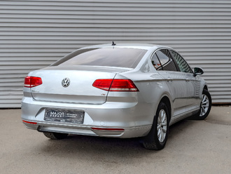 фото Volkswagen Passat B8 2017