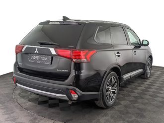фото Mitsubishi Outlander III 2017
