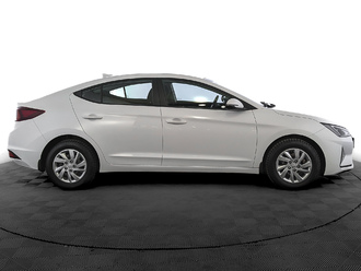 фото Hyundai Elantra VI 2020