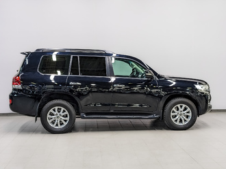 фото Toyota Land Cruiser 200 2020