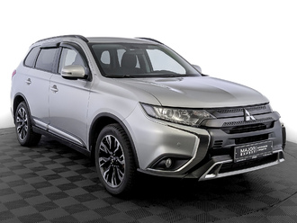 фото Mitsubishi Outlander III 2021
