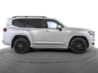 фото Toyota Land Cruiser 300 2021