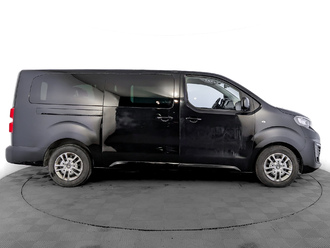 фото Peugeot Traveller 2021