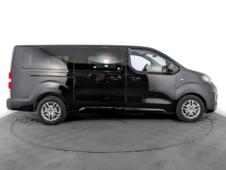 фото Peugeot Traveller 2021