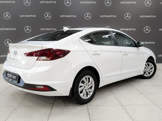 фото Hyundai Elantra VI 2020