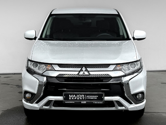 фото Mitsubishi Outlander III 2022