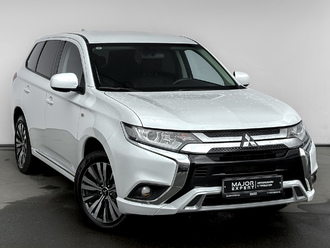 фото Mitsubishi Outlander III 2022