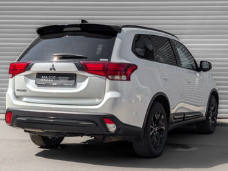 фото Mitsubishi Outlander III 2022