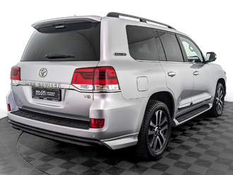 фото Toyota Land Cruiser 200 2018